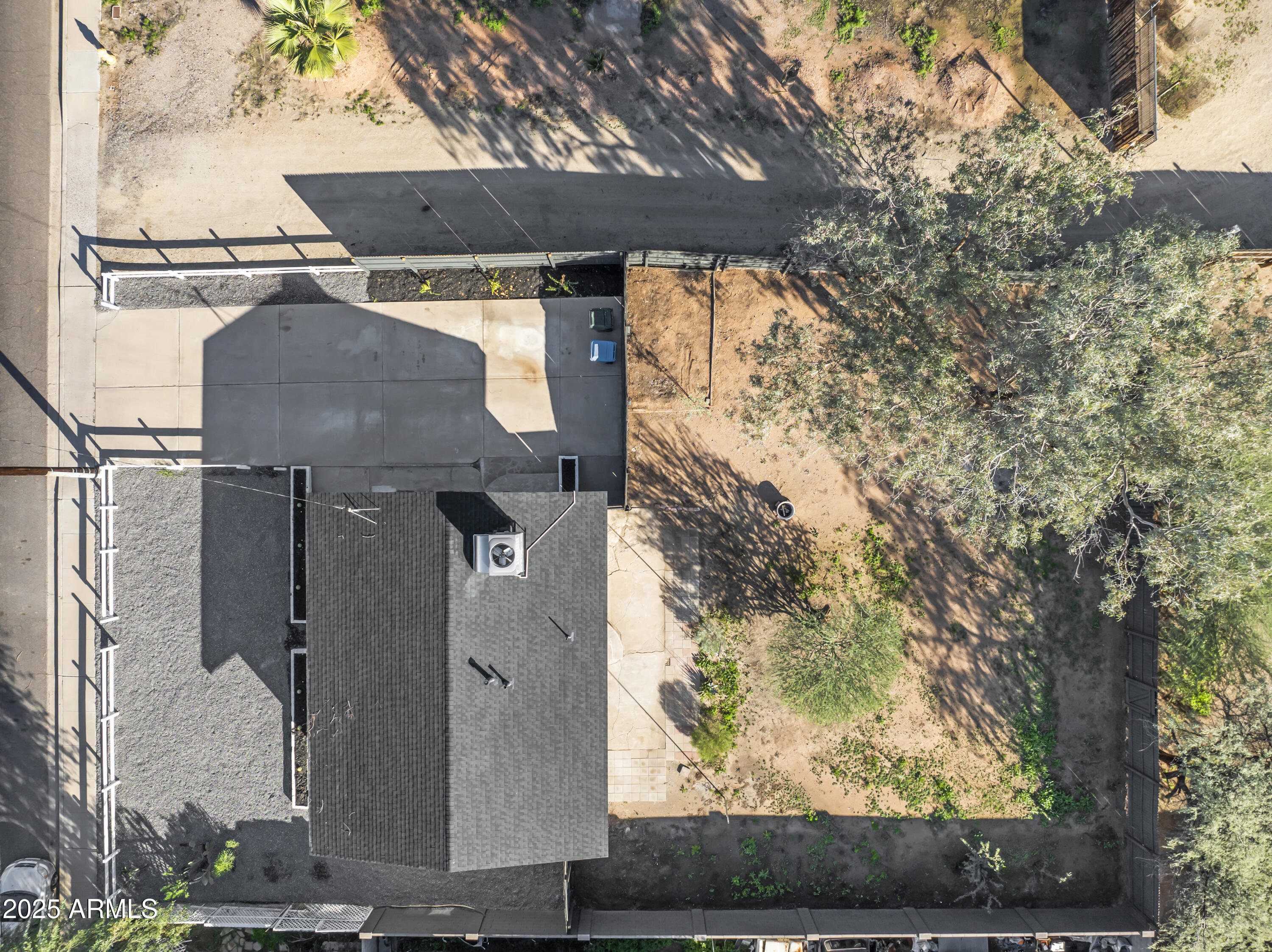 2621 North 14th Street Phoenix, AZ 85006 - Photo 9 of 36 front view of house with car parked