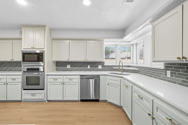 $2,695 | 19507 Evening Shades Court, Humble, TX 77346