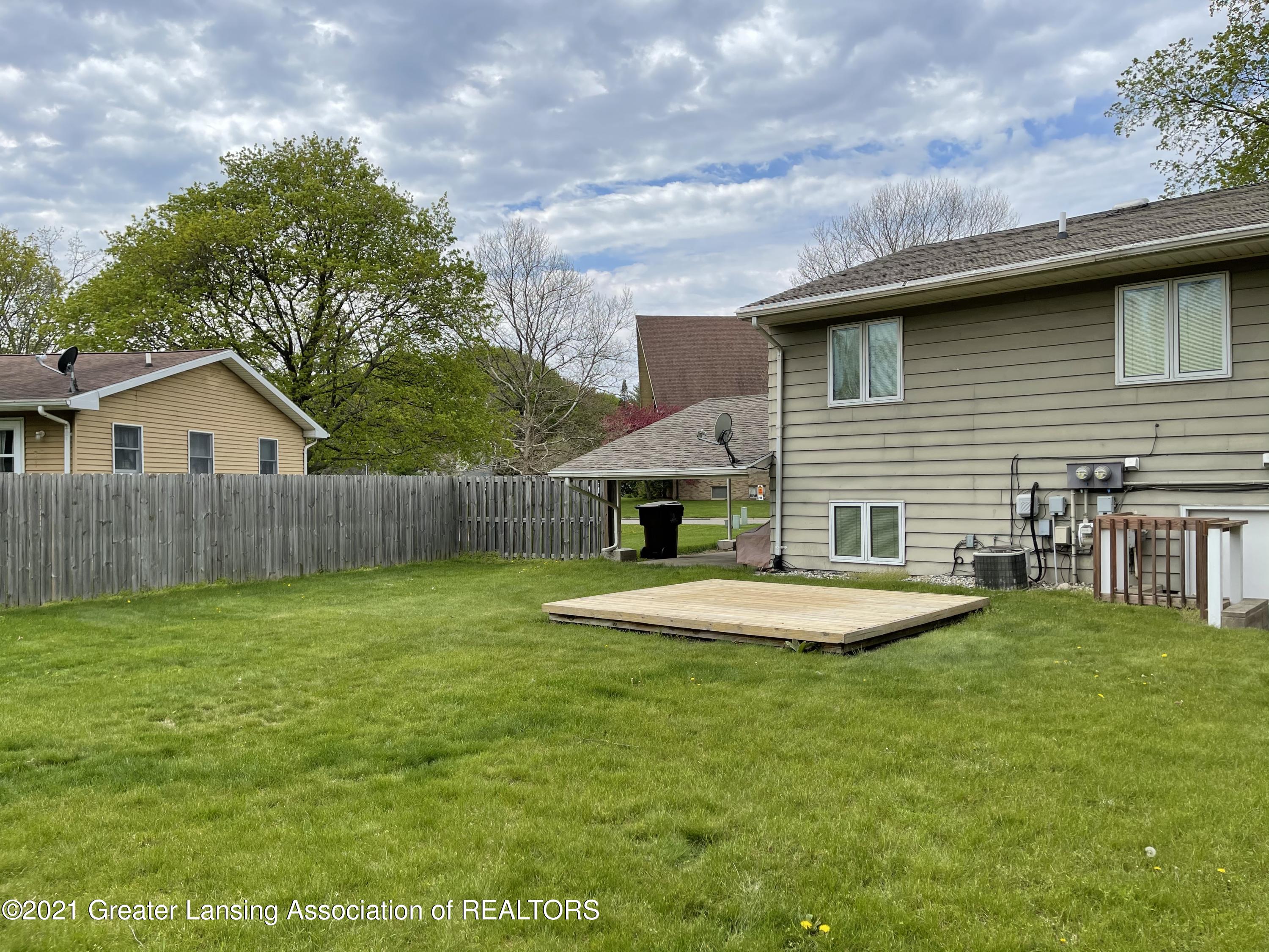 5720 Ridgeway Drive Haslett, MI 48840 - Photo 20 of 37 2021-05-01 14.07.08