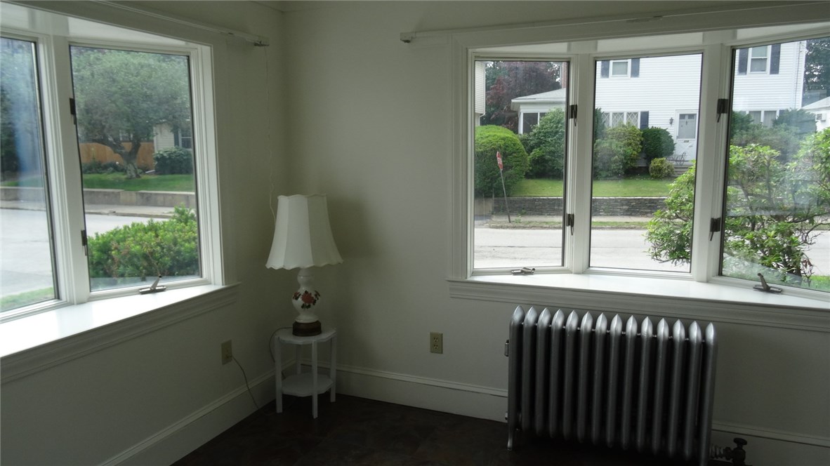 15 Nowell Road Cranston, RI 02910 - Photo 11 of 22 Gallery Image 11