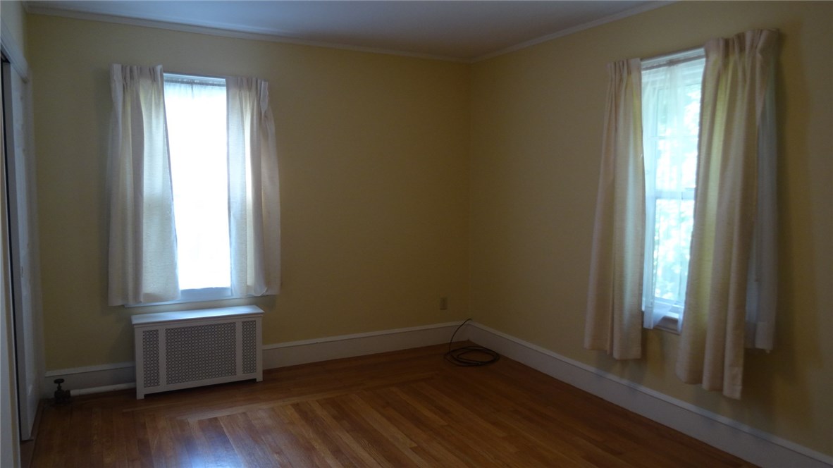 15 Nowell Road Cranston, RI 02910 - Photo 9 of 22 Gallery Image 9