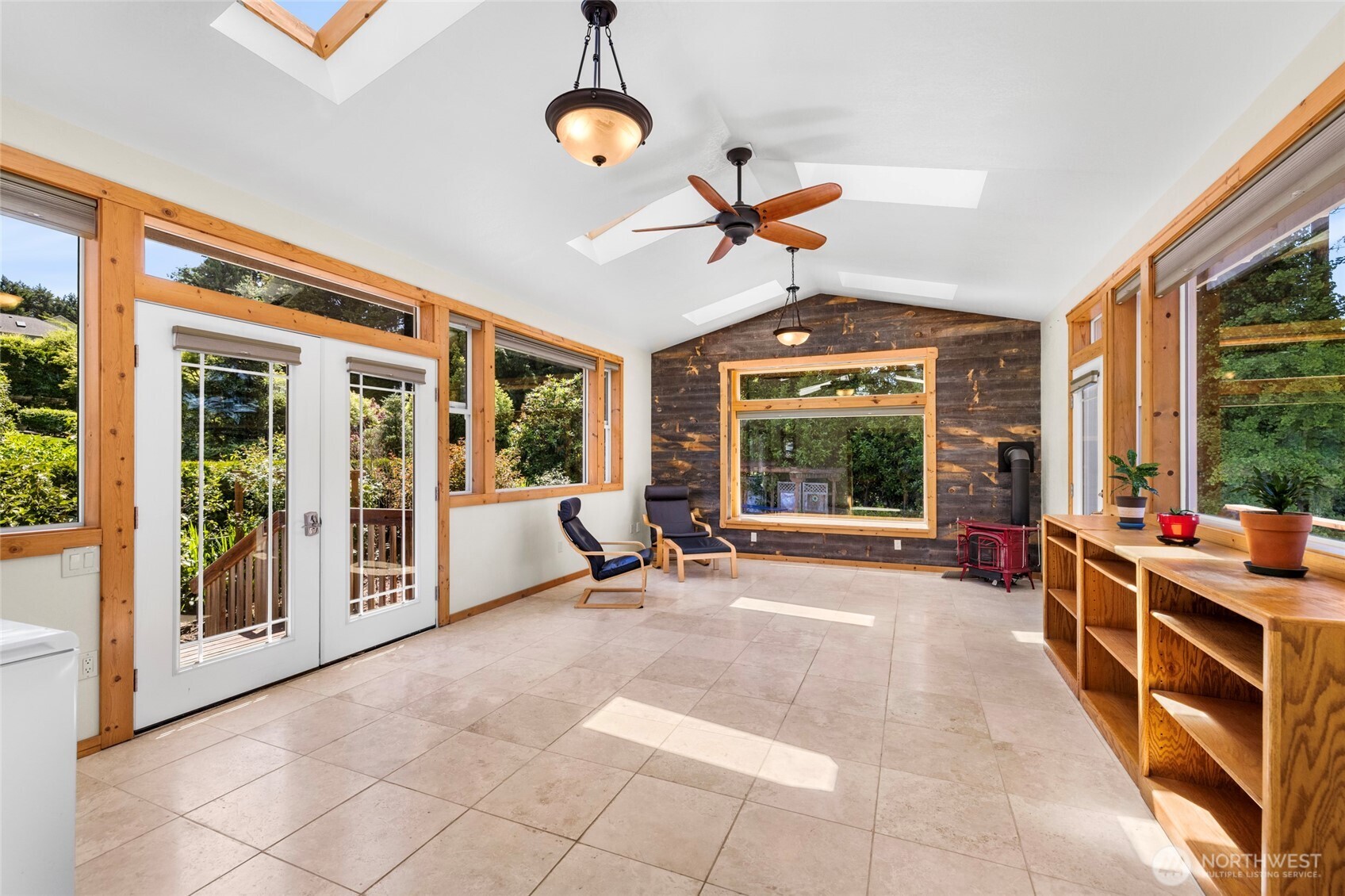 801 North Waugh Road Mount Vernon, WA 98273 - Photo 20 of 38
