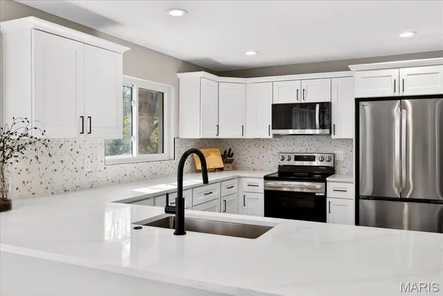 $634,900 | 836 Wheelwright Drive, Manchester, MO 63021