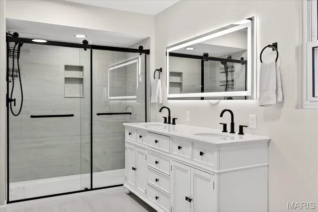 $634,900 | 836 Wheelwright Drive, Manchester, MO 63021