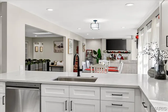 $634,900 | 836 Wheelwright Drive, Manchester, MO 63021