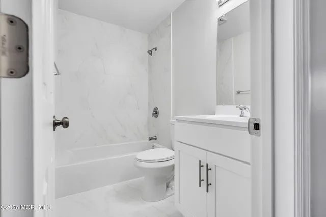 $345,000 | 1304 Victoria Court, Brick, NJ 08724