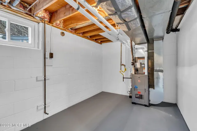 $345,000 | 1304 Victoria Court, Brick, NJ 08724