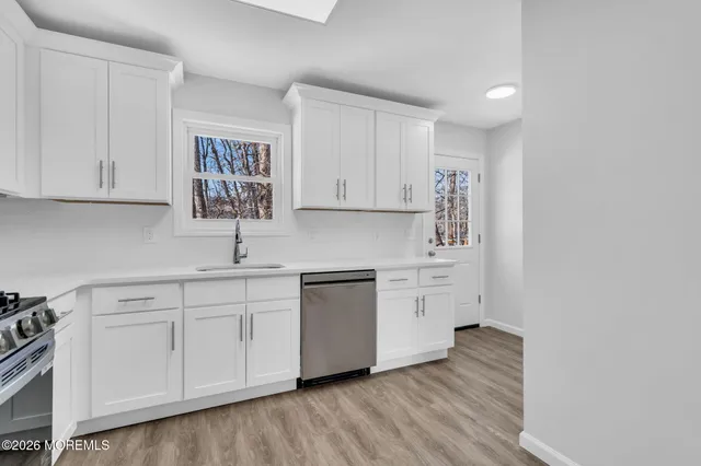 $345,000 | 1304 Victoria Court, Brick, NJ 08724