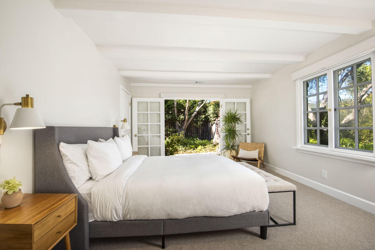 223 Rametto Road Santa Barbara, CA 93108 - Photo 26 of 35 a bed sitting in a bedroom next to a window