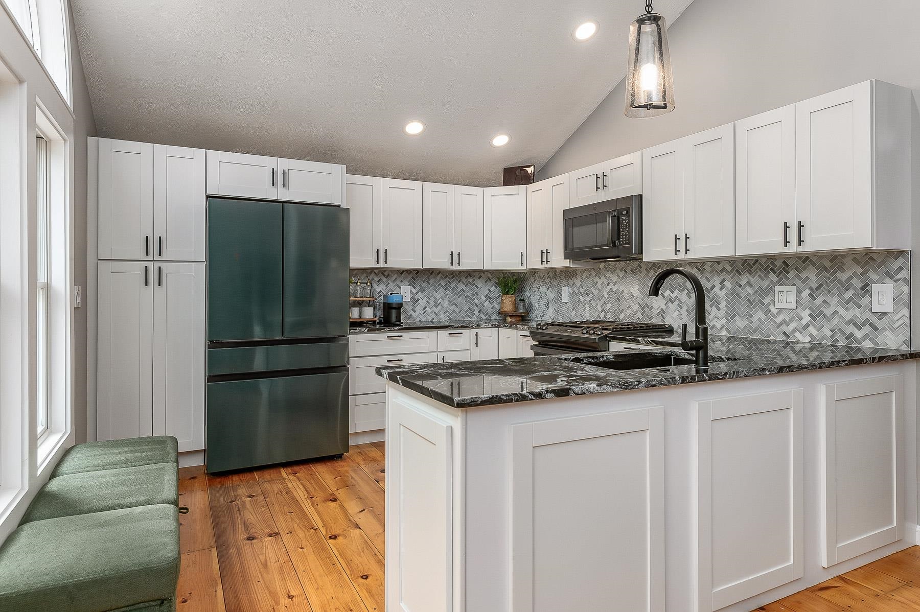 89 Washington Street Exeter, NH 03833 - Photo 34 of 60