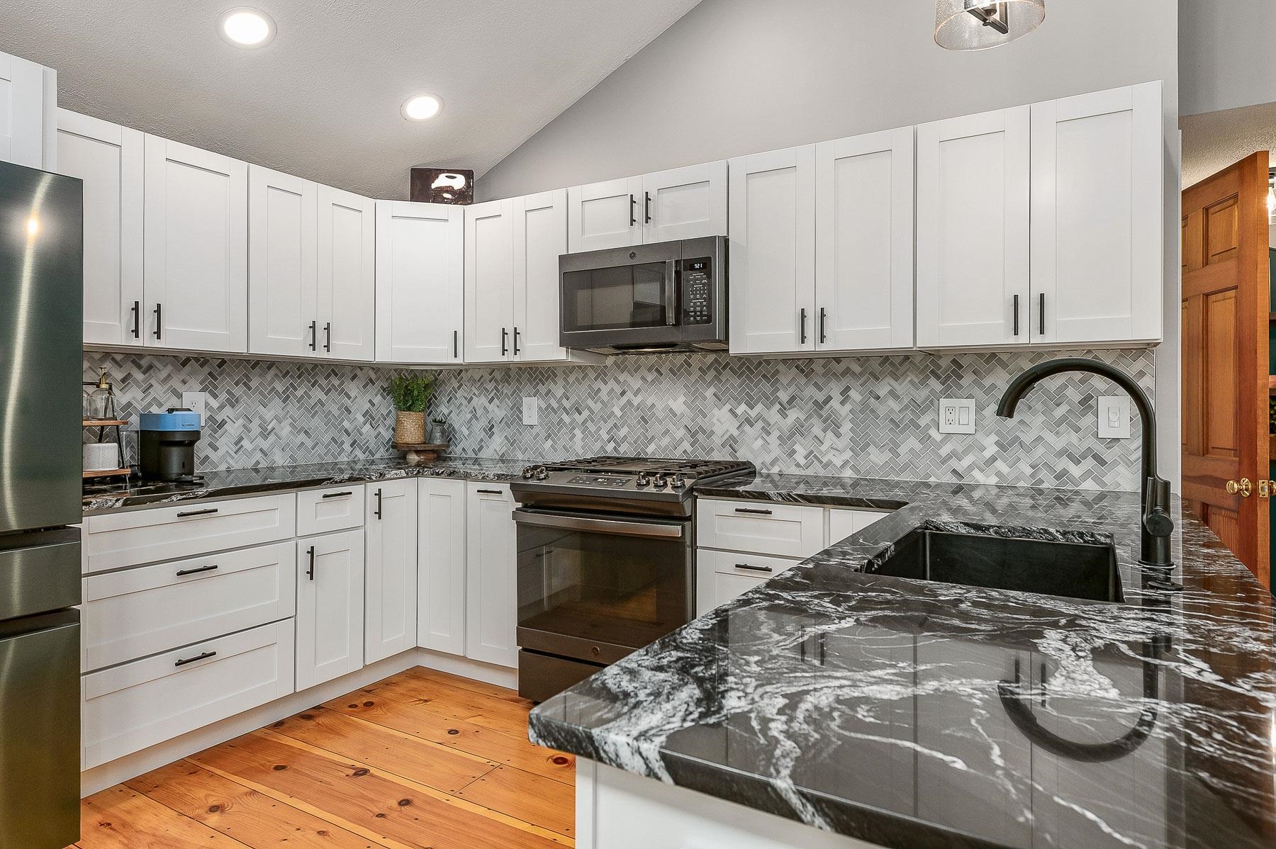 89 Washington Street Exeter, NH 03833 - Photo 35 of 60