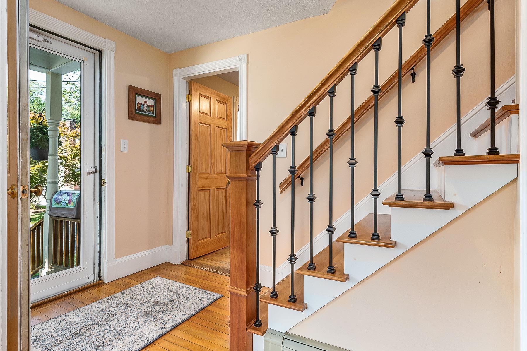 89 Washington Street Exeter, NH 03833 - Photo 4 of 60