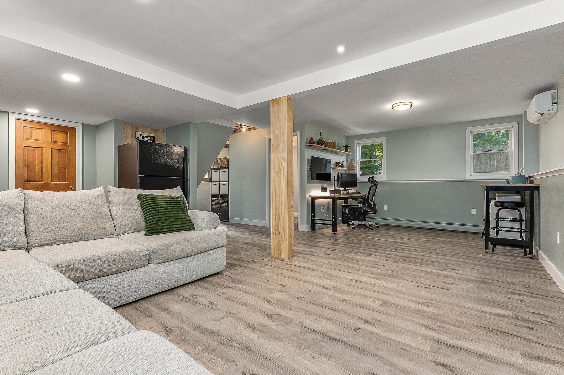 89 Washington Street Exeter, NH 03833 - Photo 43 of 60