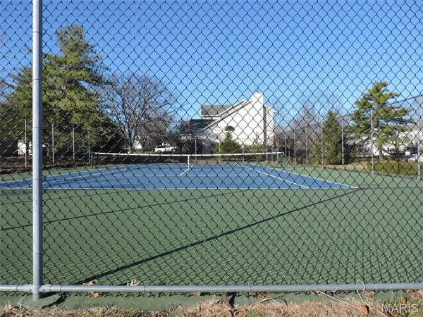 $500,000 | 16735 Chesterfield Manor Drive, Chesterfield, MO 63005