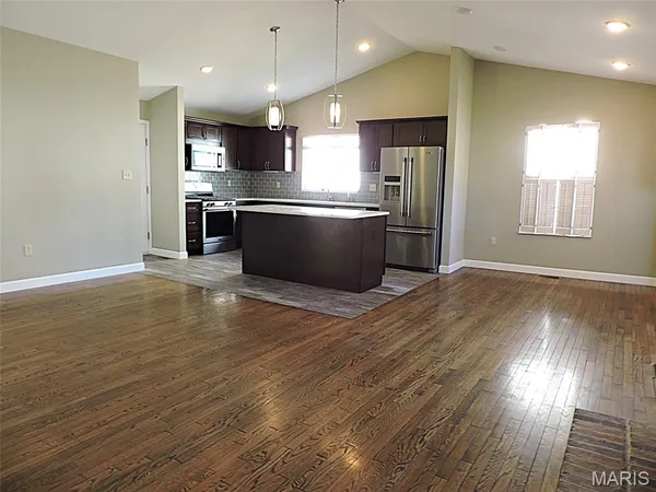 $500,000 | 16735 Chesterfield Manor Drive, Chesterfield, MO 63005