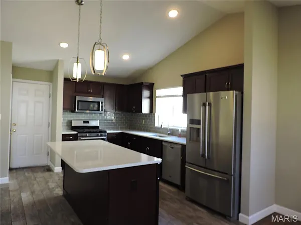 $500,000 | 16735 Chesterfield Manor Drive, Chesterfield, MO 63005