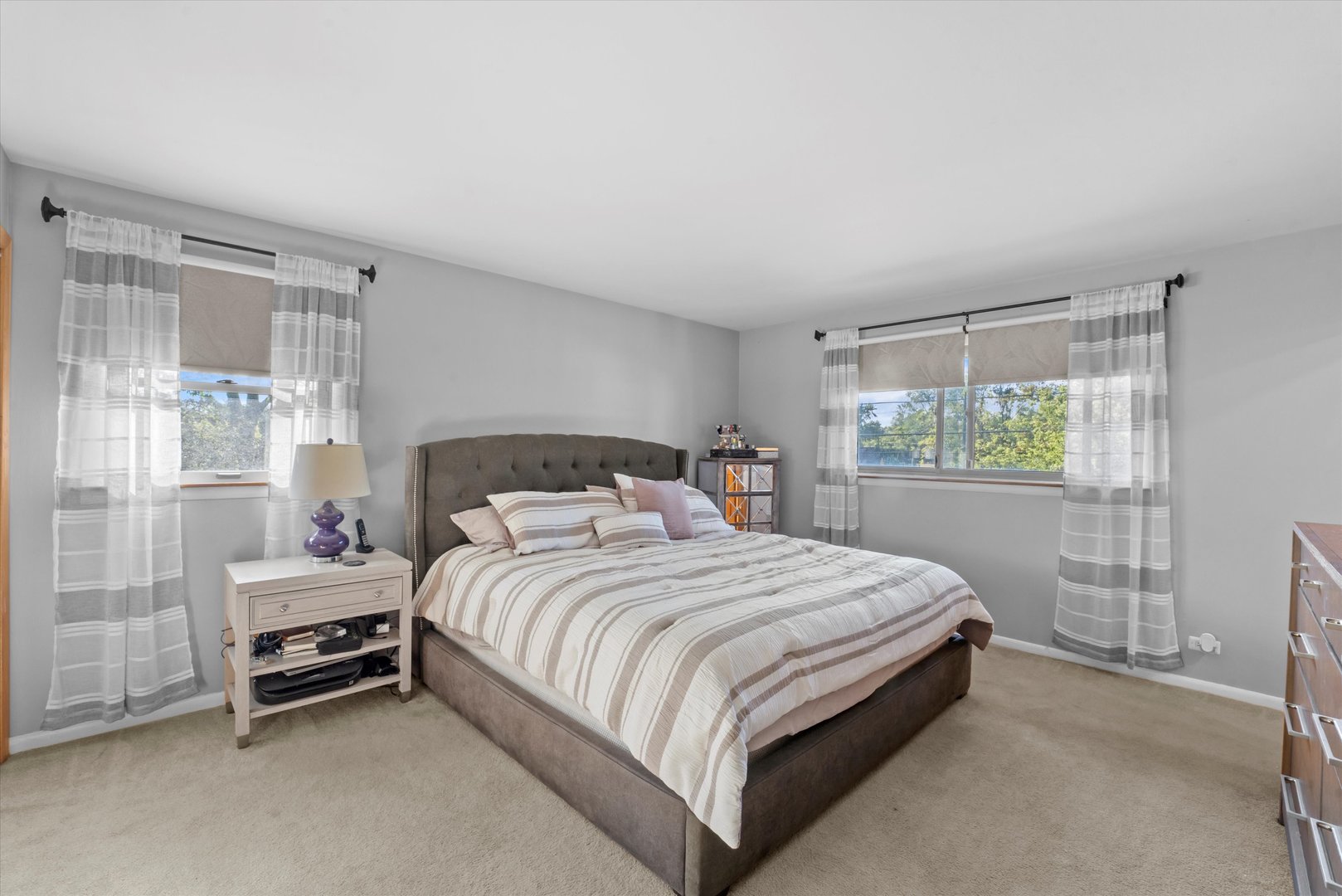 3644 Poplar Road Flossmoor, IL 60422 - Photo 11 of 22 a bedroom with a bed and a window