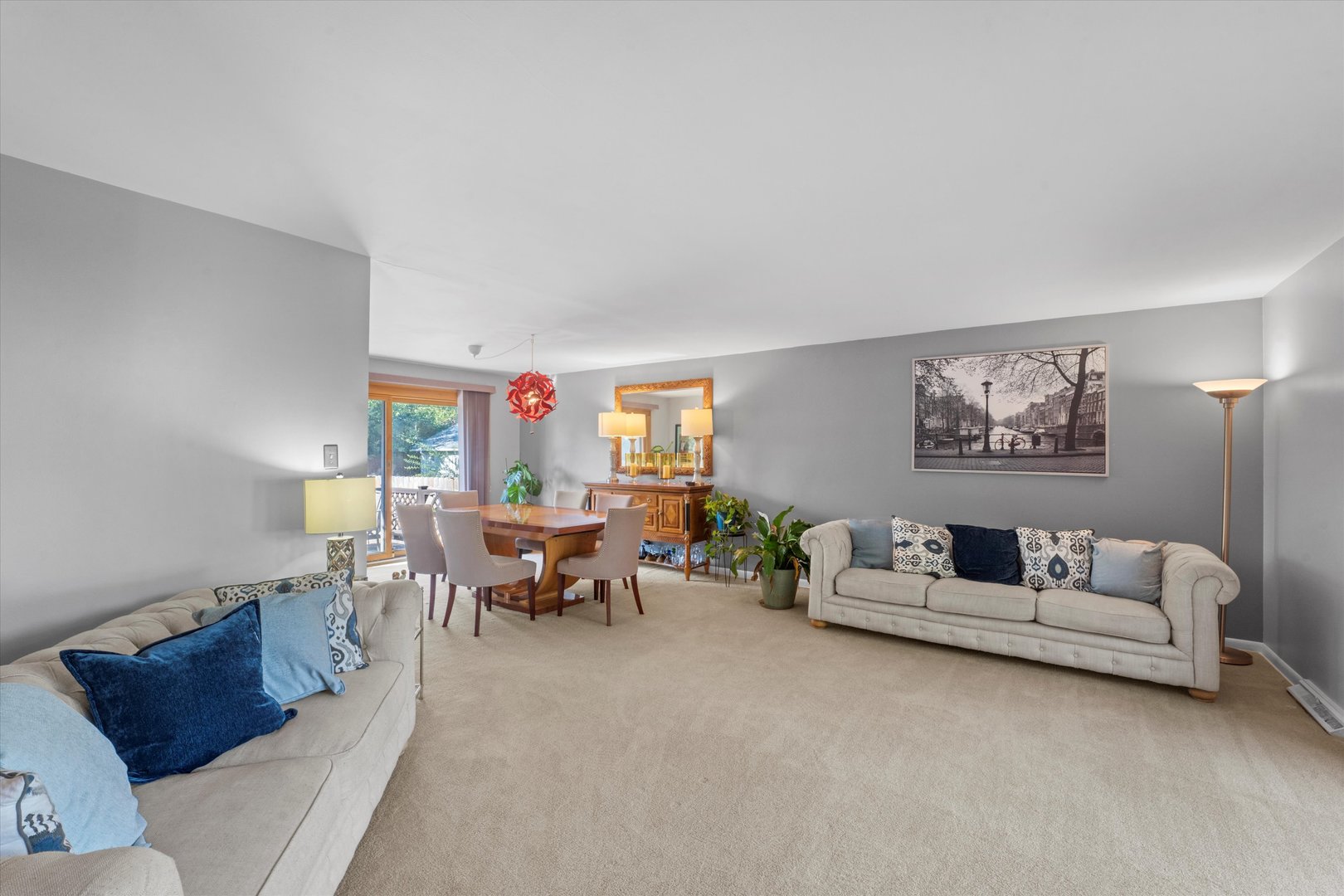 3644 Poplar Road Flossmoor, IL 60422 - Photo 6 of 22 a living room with furniture and a couch