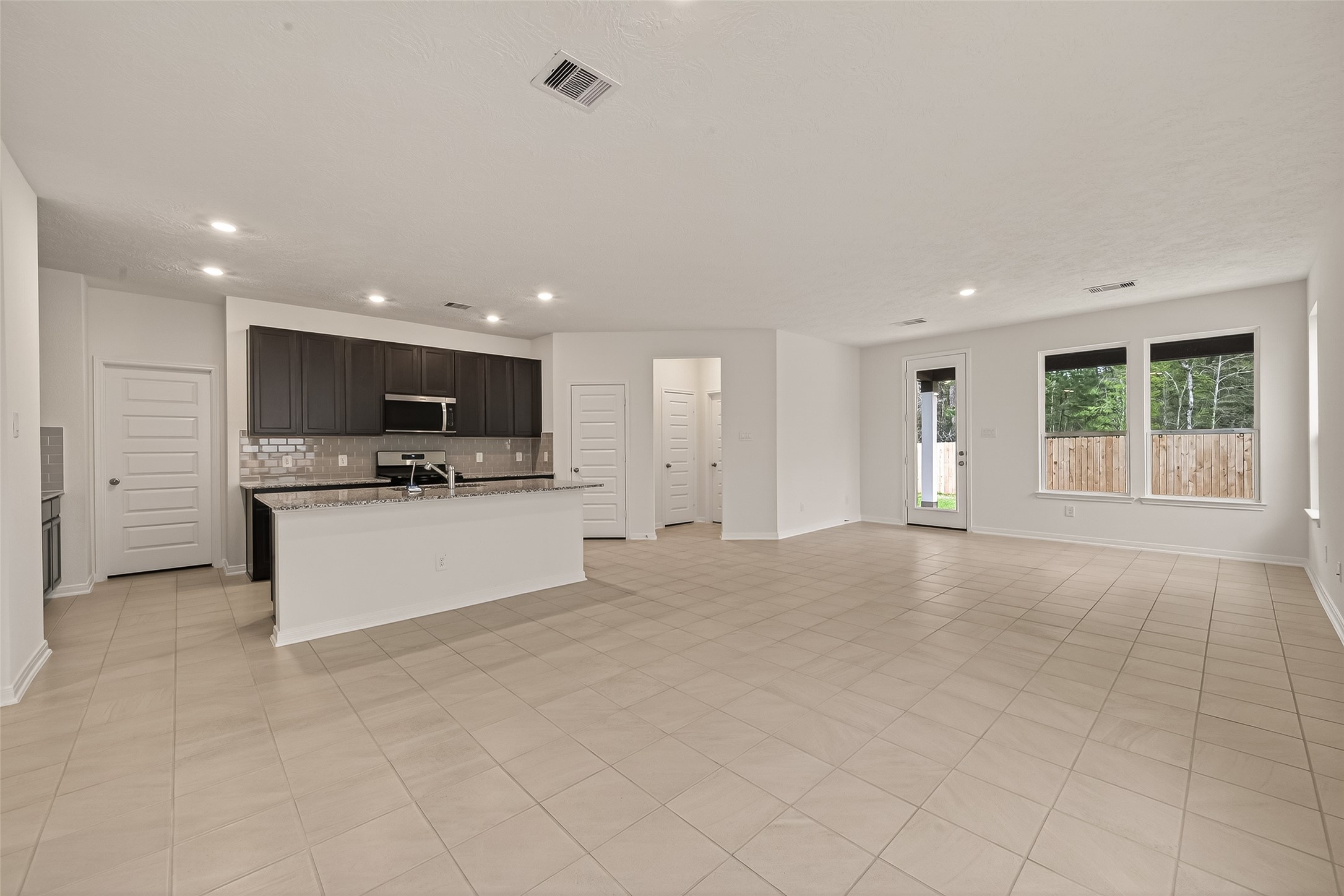 814 Mustang Rdg Terrace Magnolia, TX 77354 - Photo 10 of 45