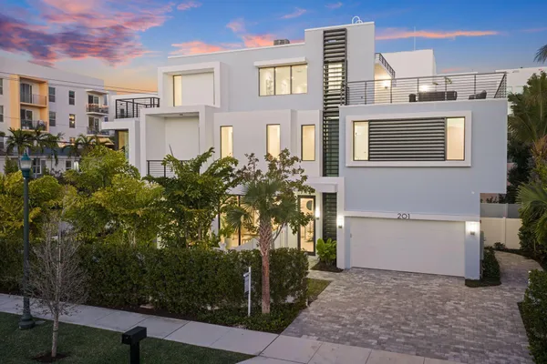 $3,495,000 | 201 Southeast 4th Avenue, Delray Beach, FL 33483