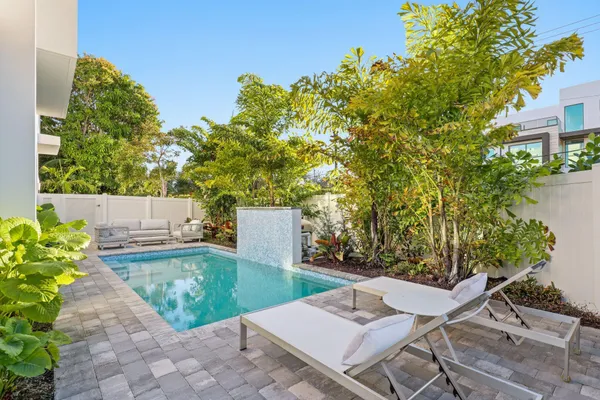 $3,495,000 | 201 Southeast 4th Avenue, Delray Beach, FL 33483