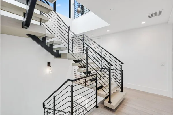 $3,495,000 | 201 Southeast 4th Avenue, Delray Beach, FL 33483