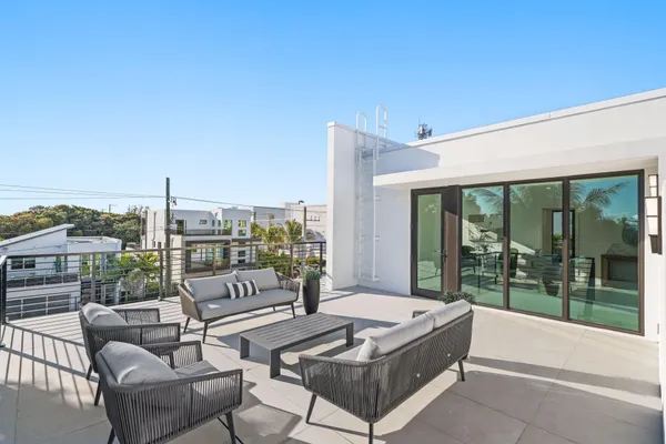 $3,495,000 | 201 Southeast 4th Avenue, Delray Beach, FL 33483
