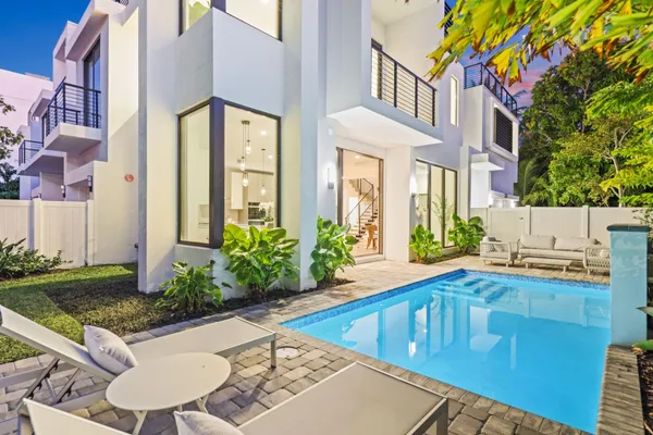 $3,495,000 | 201 Southeast 4th Avenue, Delray Beach, FL 33483