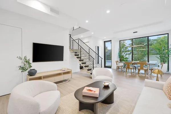 $3,495,000 | 201 Southeast 4th Avenue, Delray Beach, FL 33483