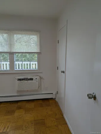$2,650 | 1 Hemlock Drive, Unit C152, Bay Shore, NY 11706