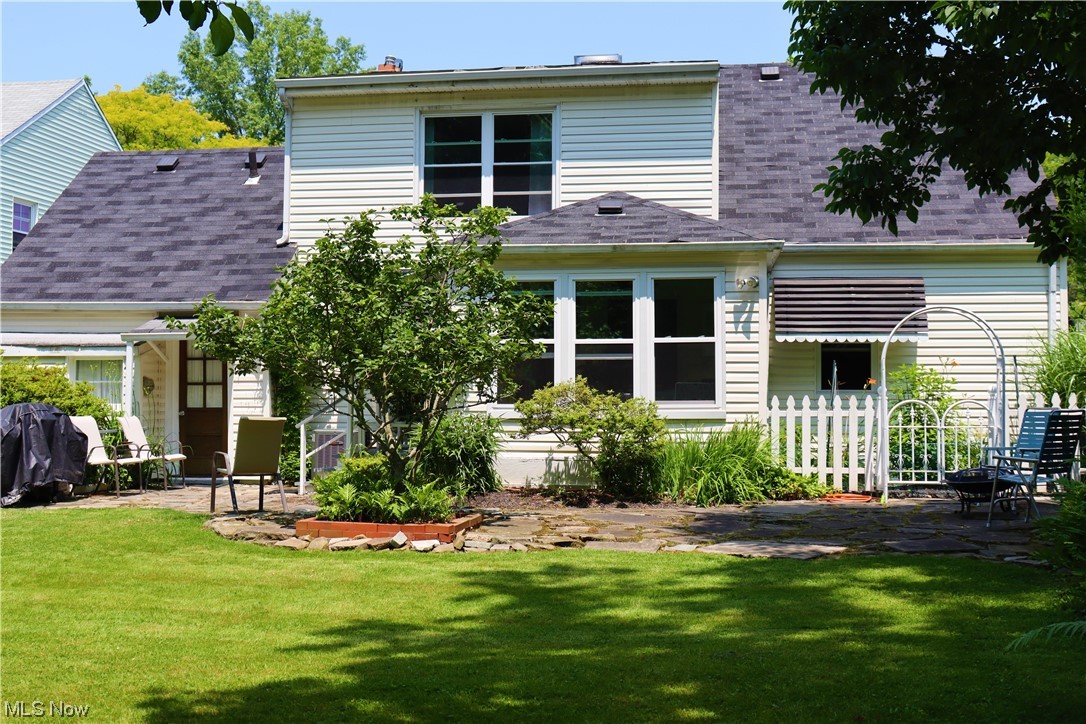 4738 Anderson Road Cleveland, OH 44124 - Photo 33 of 35 So much space to entertain or enjoy nature
