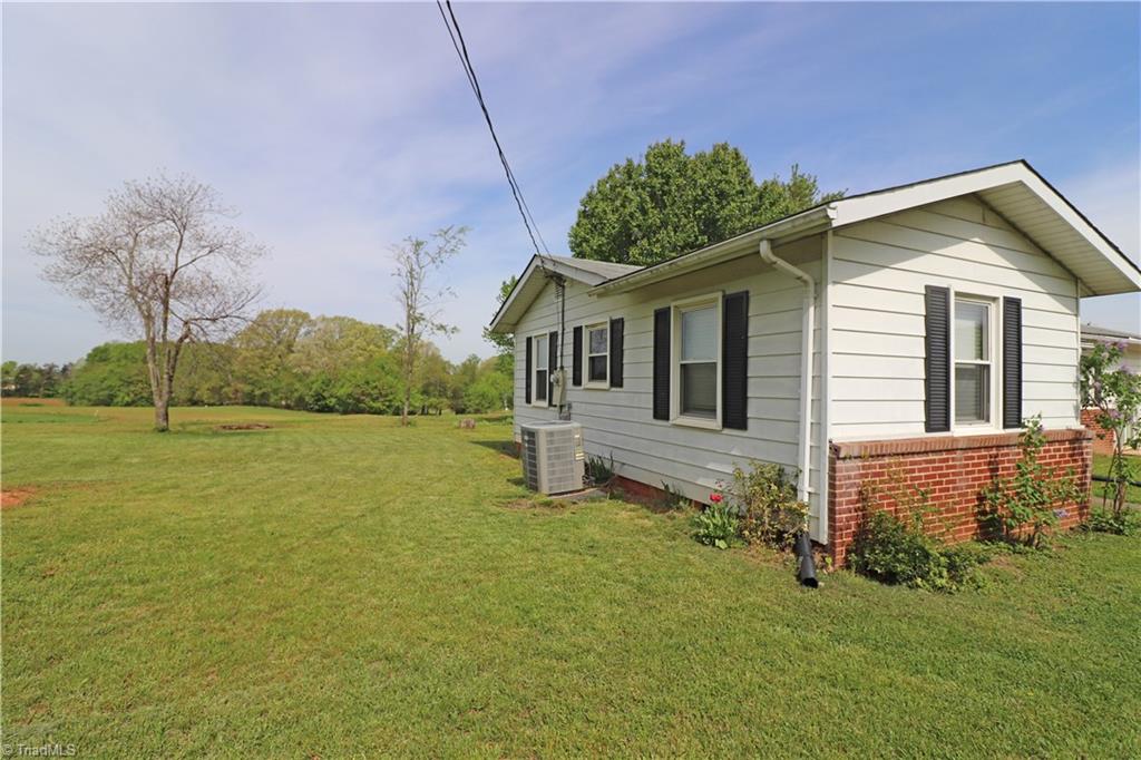2845 Nebo Road Boonville, NC 27011 - Photo 3 of 24 Gallery Image 3