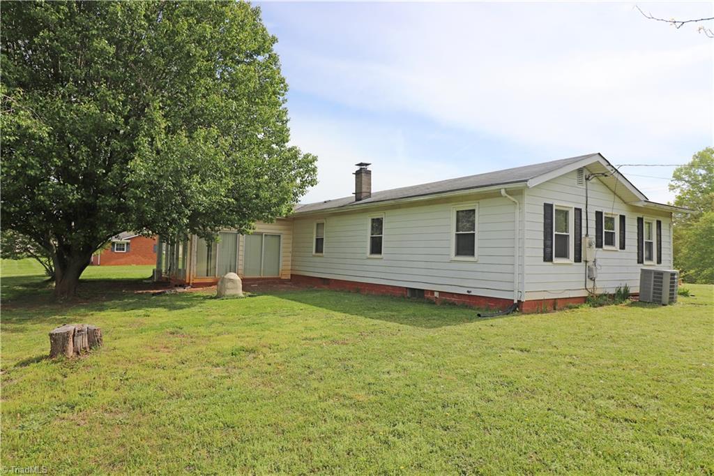 2845 Nebo Road Boonville, NC 27011 - Photo 4 of 24 Gallery Image 4