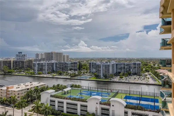 $2,100 | 2501 South Ocean Drive, Unit 1532, Hollywood, FL 33019