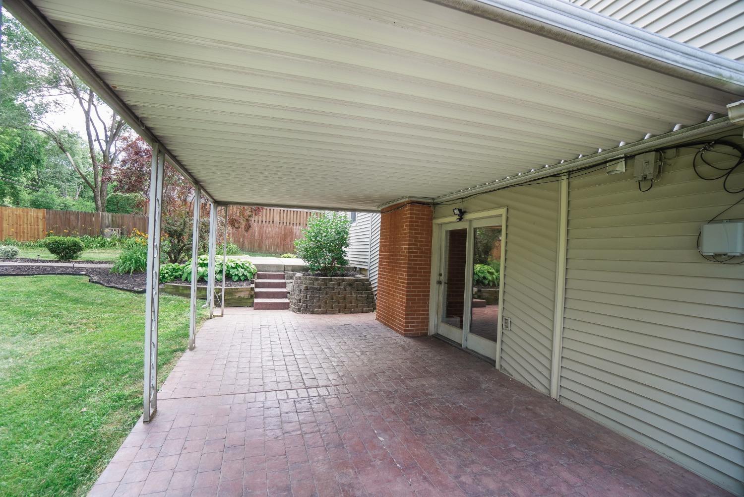 2566 Cross Country Road Beavercreek, OH 45431 - Photo 34 of 50