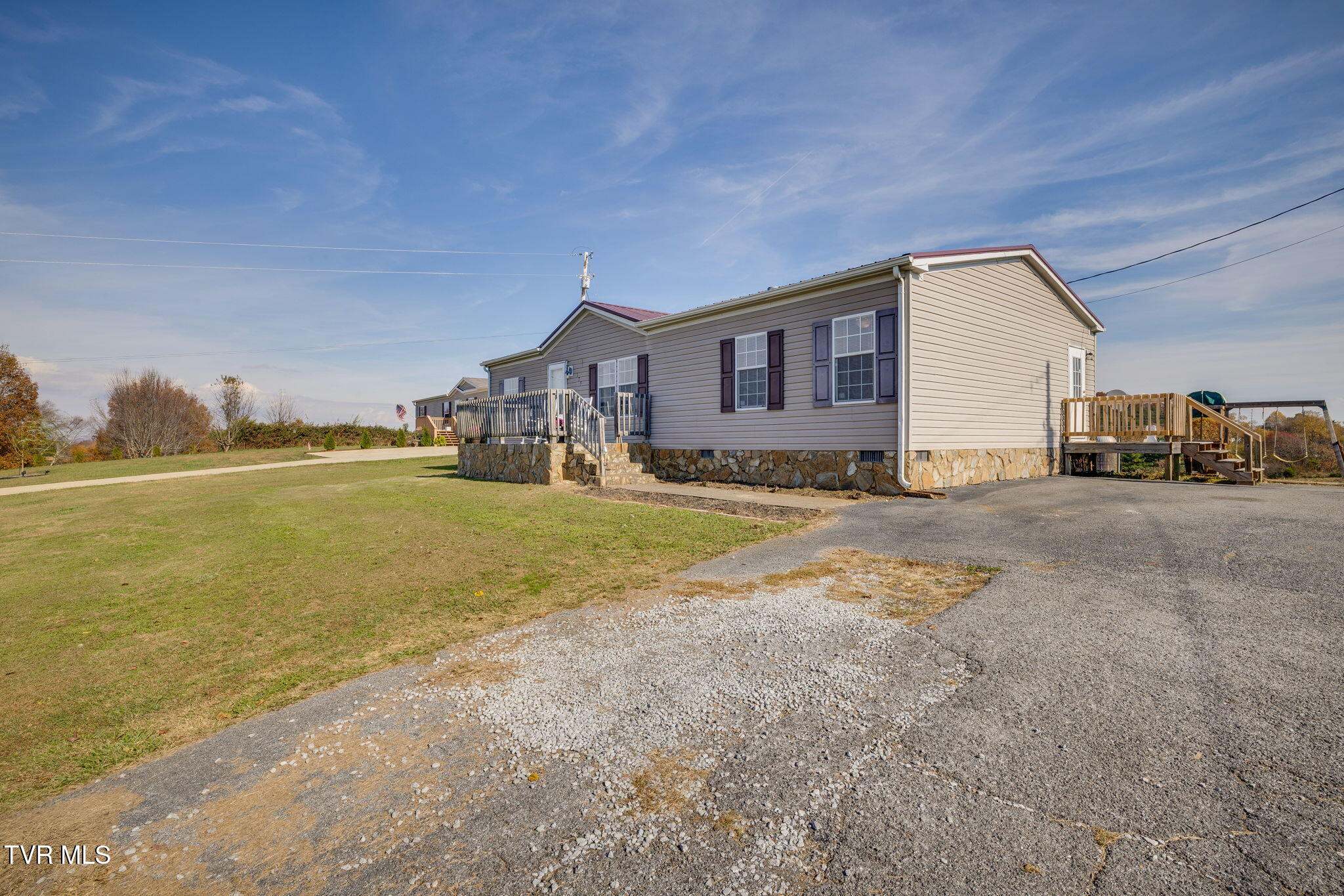 175 Forest Road Mosheim, TN 37818 - Photo 3 of 32 002