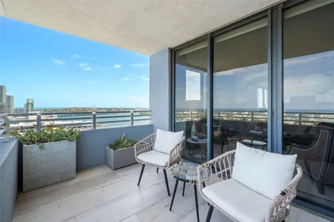 $1,030,000 | 1330 West Avenue, Unit 2414, Miami Beach, FL 33139