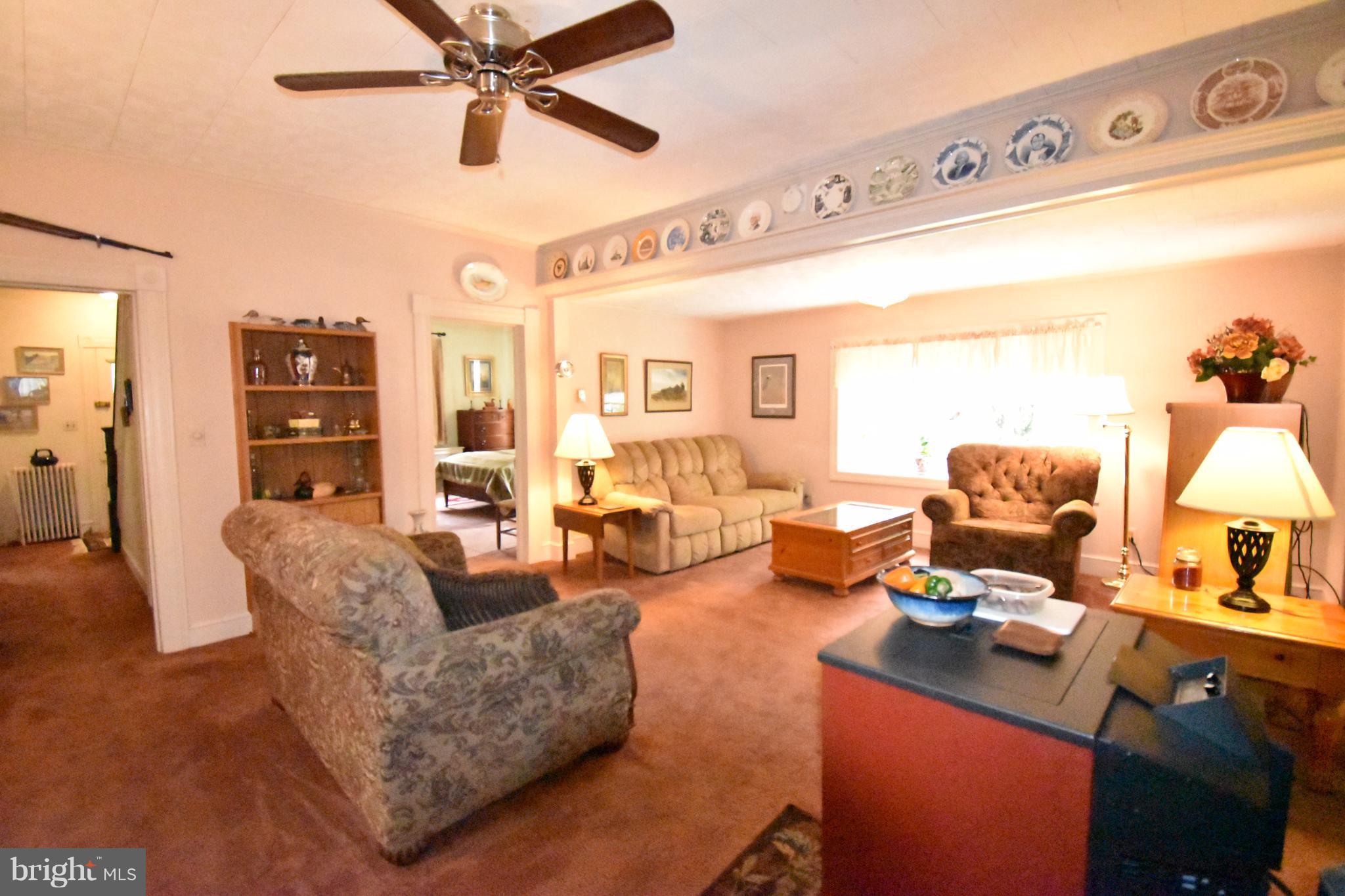 2218 Jenkins Creek Road Cambridge, MD 21613 - Photo 9 of 30 Living Room