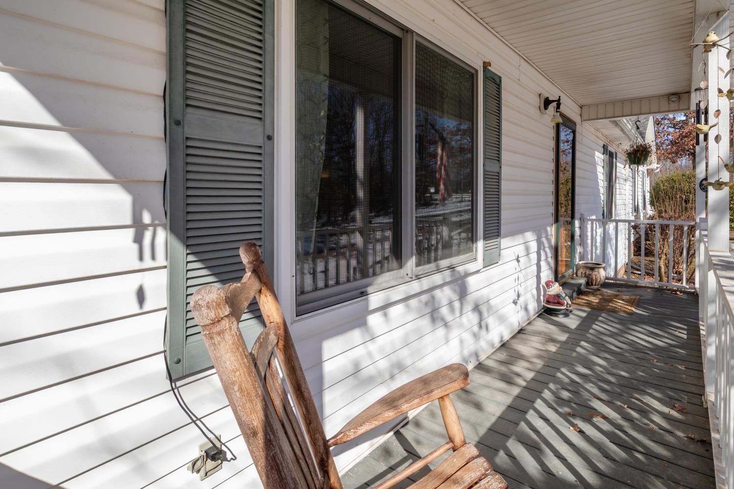 41 Golden Pond Circle Holladay, TN 38341 - Photo 5 of 42 a view of balcony with wooden floor