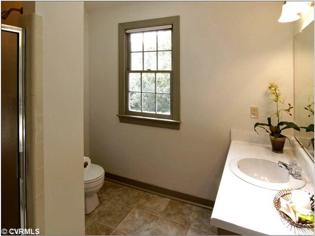 1018 Dawnwood Road Midlothian, VA 23114 - Photo 8 of 12 Gallery Image 8