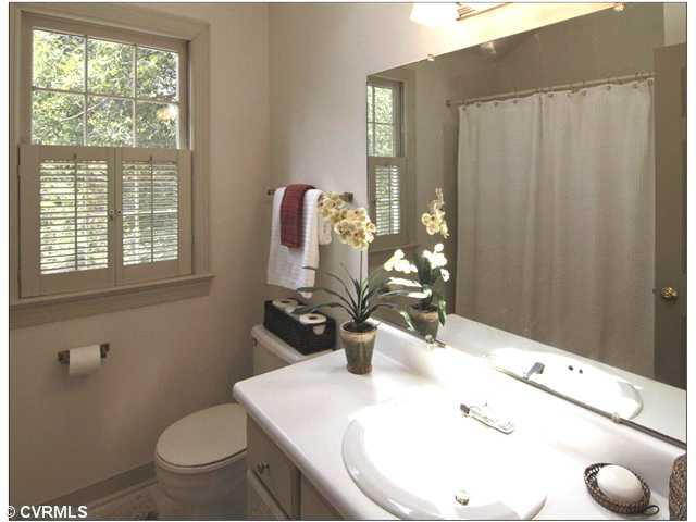 1018 Dawnwood Road Midlothian, VA 23114 - Photo 10 of 12 Gallery Image 10