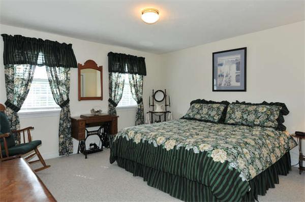343 Stearns Road Marlborough, MA 01752 - Photo 15 of 26 Gallery Image 15