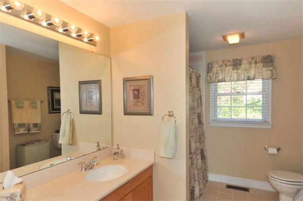 343 Stearns Road Marlborough, MA 01752 - Photo 17 of 26 Gallery Image 17