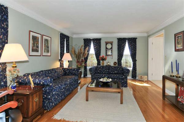 343 Stearns Road Marlborough, MA 01752 - Photo 3 of 26 Gallery Image 3