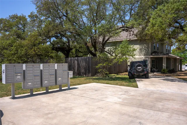 $1,099 | 304 Stubblefield Lane, Unit 1201, Liberty Hill, TX 78642