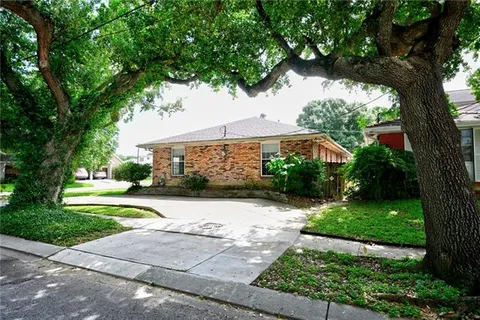 $320,000 | 3840 Melvile Dewey Drive, Metairie, LA 70002