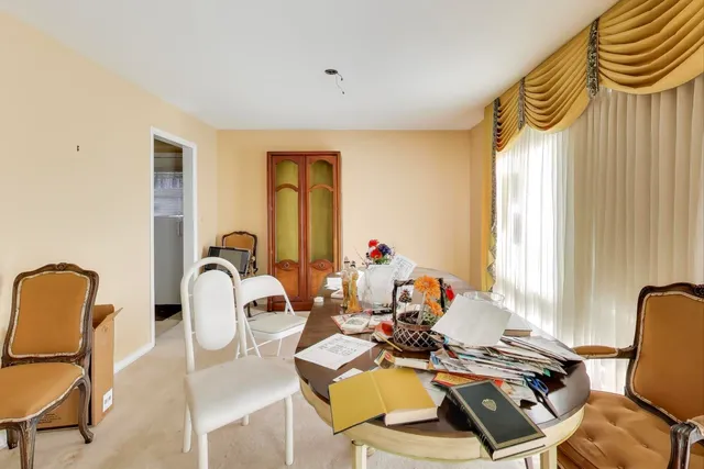 $390,000 | 5904 Keeney Court, Morton Grove, IL 60053