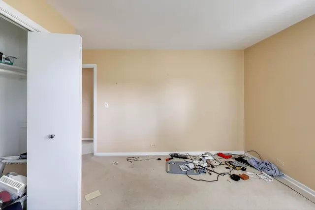 $390,000 | 5904 Keeney Court, Morton Grove, IL 60053