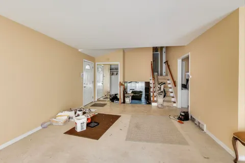 $390,000 | 5904 Keeney Court, Morton Grove, IL 60053