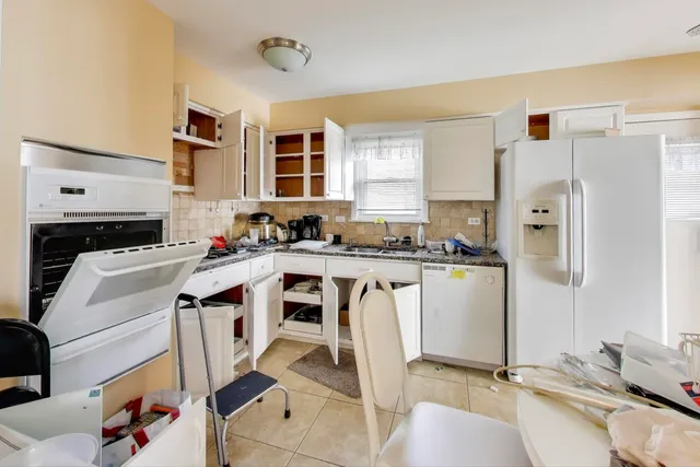 $390,000 | 5904 Keeney Court, Morton Grove, IL 60053